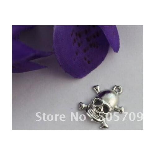 120PCS Antiqued silver plate Skull Charms #22080