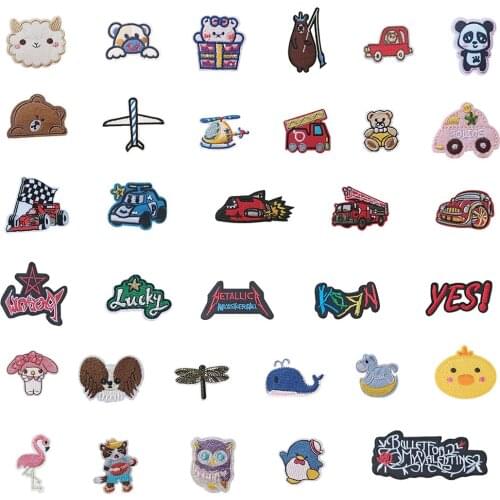 Neues Produkt Brief Abzeichen Stickerei selbstklebende DIY Kleidung liefert Nähen Kinder Jeansjacke Zubehör 1 STÜCKE zum Verkauf