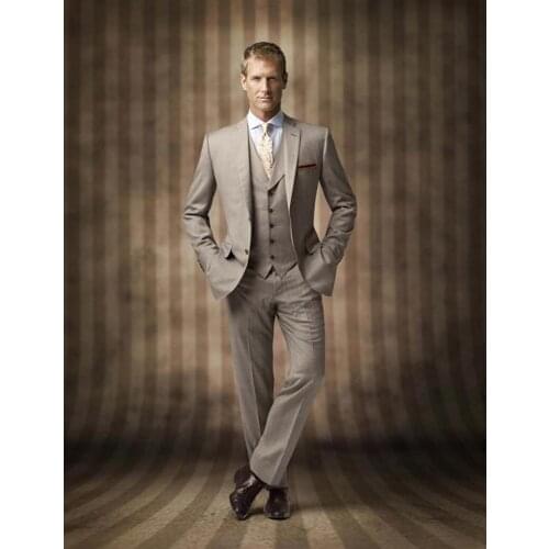 New Arrival Groomsmen Notch Lapel Groom Tuxedos Khaki Men Suits Wedding Best Man Blazer (Jacket+Pants+Vest) B948