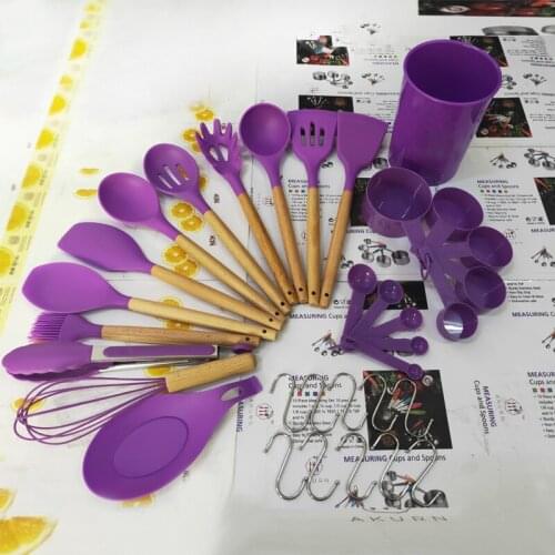16 Pcs/set Red Food Grade Silicone Cooking Utensils Set Wooden Handle Cookware Non-Stick Spatula Egg Beaters Shovel kitchenware
