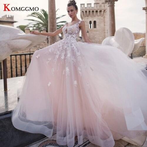 Illusion O-Neck 3D Flowers Button Back A-Line Wedding Dress Elegant Sleeveless Court Train Embroidery Appliques Tulle Gown