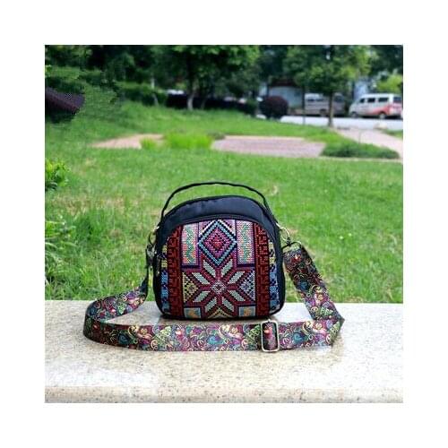 New fashion national embroidery mini shopping handbags!Nice national prints women multi-use bag Top Lady multi-zipper Carrier