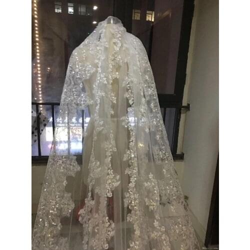 Bridal Veils Sequins New Luxury Cathedral Veil 3M 4M 5M Appliques Lace Edge Custom Made Long Wedding Veils Sequins Wraps 2021