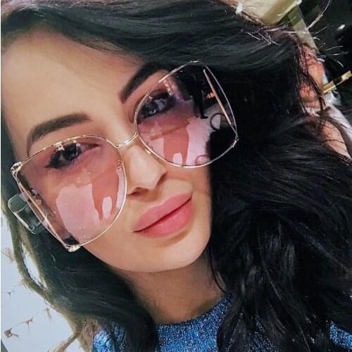Hollow D Square Oversized Sunglass Fashion Women Gradient Metal Frame Sun Glasses Streetwear Female Cat Eye Eyewear Shades UV400