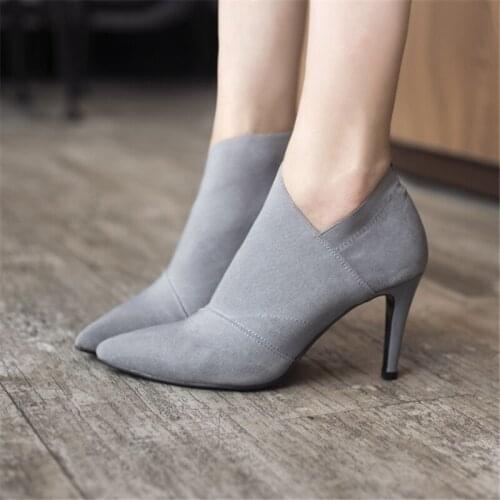 2020 new Ladies winter and autumn leisure high heels shoes warm ankle boots ladies shoes pointed toe short boots nude shoes