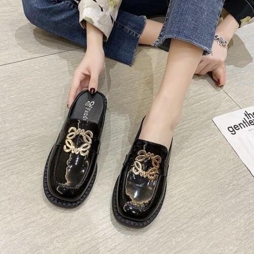 Brand Design Gold Chain Women Slipper Closed Toe Slip On Round Toe Low Heels Casual Slides Flip Flop plus size Sandals