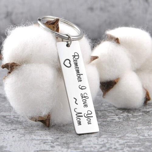 Mothers Day Gifts Keychain Mom Gifts from Daughter Son Charm Key Ring Birthday Christmas Family Gifts I Love You Mom Gifts