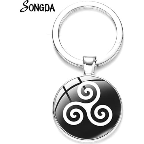 Triskele Triskelion Ancient Celtics Symbol Keychain Teen Wolf Keyring Handicraft Art Photo Glass Dome Key Chain Vintage Jewelry