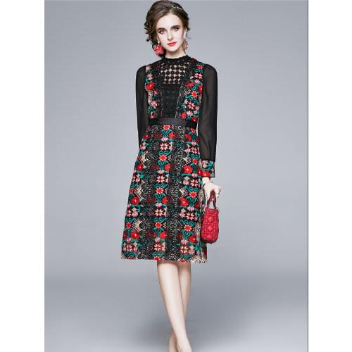High Quality Autumn Parchwork Retro Embroidery Flower Dress Women Hollow Out Mesh Long Sleeve Slim Waist Elegant Lace Dress