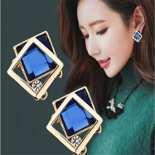Star Fashion Temperament Alloy Crystal Earrings For Women Simple Sweet Geometric Metal Stud Girl Gift Jewelry Wholesale