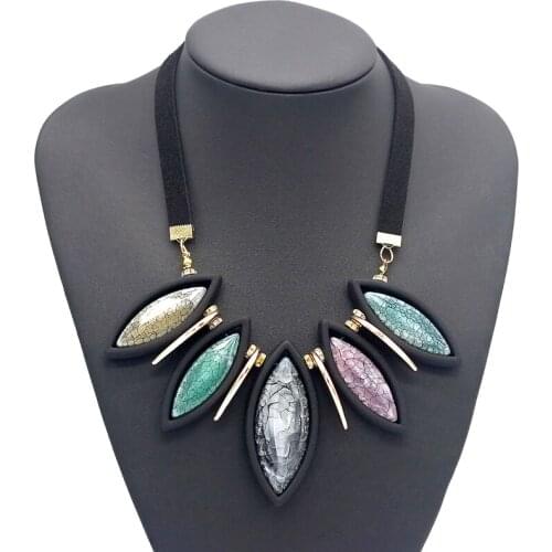 Fashion Jewelry Accessories Hyperbole Flannel Rope Chain Choker Geometric Artificial Stone Pendants Women Necklace for Party