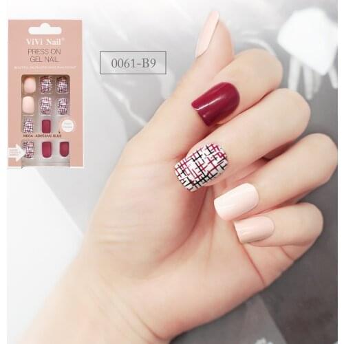 24Pcs Fashion Fake Nails Glitter Gold White Pink Mauve Square Artificial Nail Tips with Glue Sticker for Office Home Faux Ongle