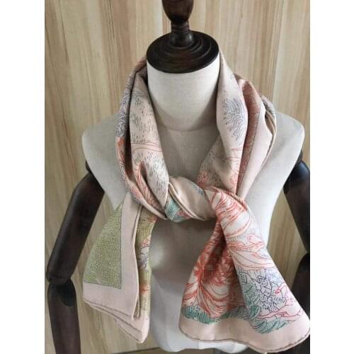 2021 new arrival autumn spring classic pink 140*140 cm colorful scarf 65% cashmere 35% silk scarf wrap for women lady girl