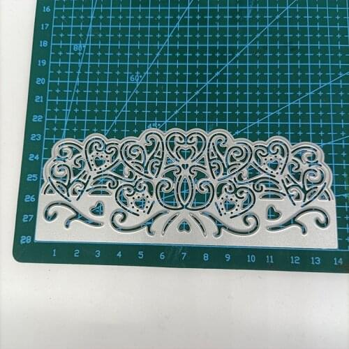 Metal Cutting Dies Doily Heart Border Pattern DIY Stencils Scrapbooking Photo Album Embossing Paper Card Making Decor 2021 Punch
