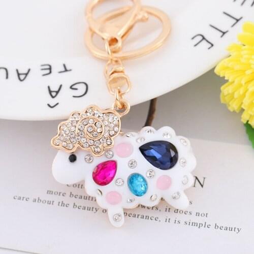 Factory direct supply cute zinc alloy sheep accessories design children 3d keychain