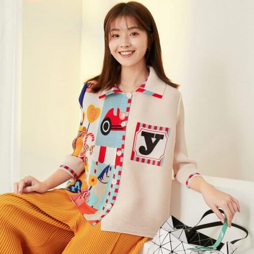 NOBLE PLEATS Women's Short T-shirts