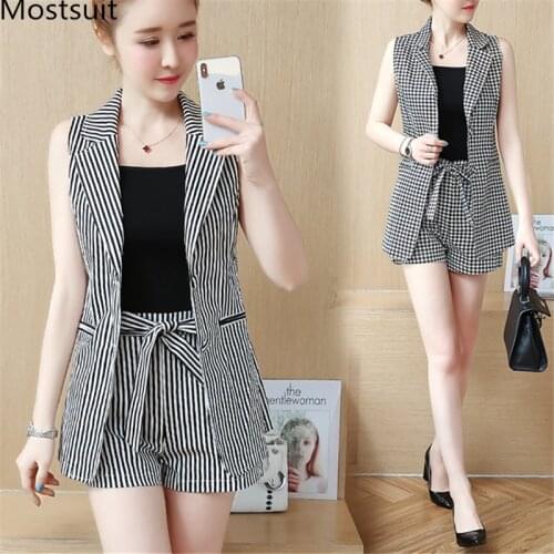 Summer Office Two Piece Sets Women Striped Vest And Elastic Waist Shorts Sets Suits Elegant Ladies Ol Style Casual Womens Sets