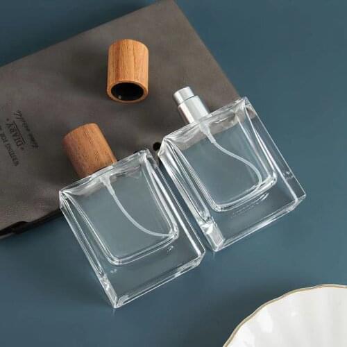 New Style 50ML High Grade Wood Cover Crystal White Material Bayonet Perfume Spray Bottle