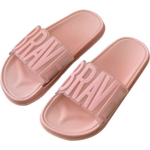 202btmlizm New Fashion Celebrity Summer Slides Outdoor Letter Sandals Indoor Flat Bathroom Slippers