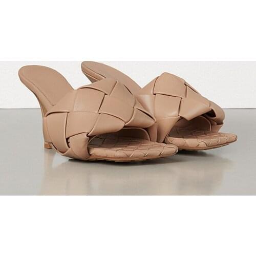 Akamatsu Women's Slip-ons