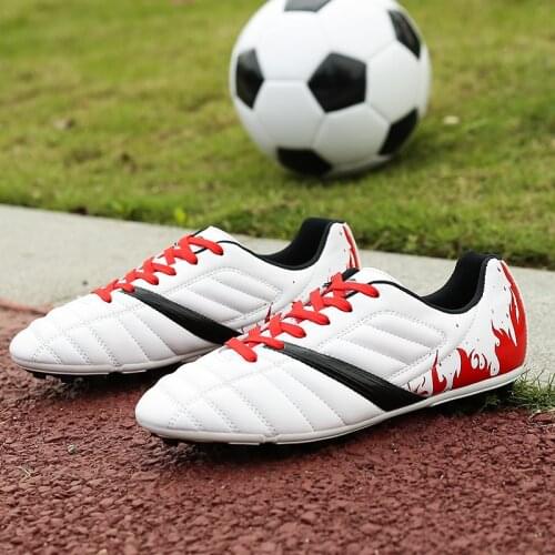 2018 Men Kids Football Boots Soccer Cleats Outdoor Rubber Sole Soccer Cleats Cheap For Boys Kids Size 33-44