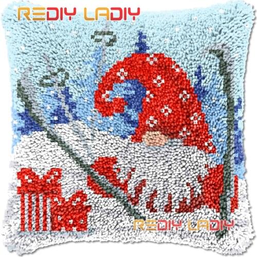 Latch Hook Cushion Cover Christmas Gnome Skiing Needlepoint Kits Chunky Acrylic Yarn Crocheting Pillow Case Arts & Crafts