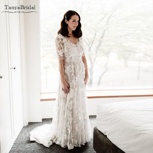 3D Flowers Lace Wedding Dresses A Line Fashion Boho Bridal Gowns Nude Lining Chic DW597