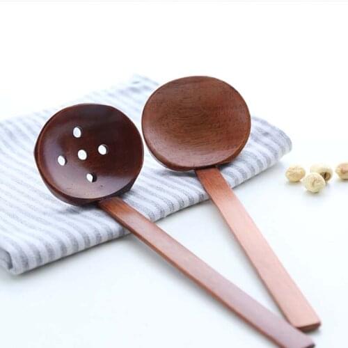 FANCITY Japanese-style log long-handled wooden spoon with hole soup ladle colander hot pot spoon Ajisen ramen spoon hot pot supp