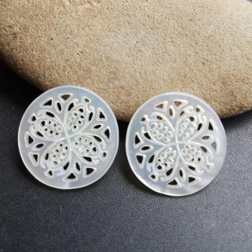 10pcs/lot 18mm Natural Hollow Flower Cut Mother of Pearl shell for DIY Jewelry Hollow Clover Mother Pearl shell Beads