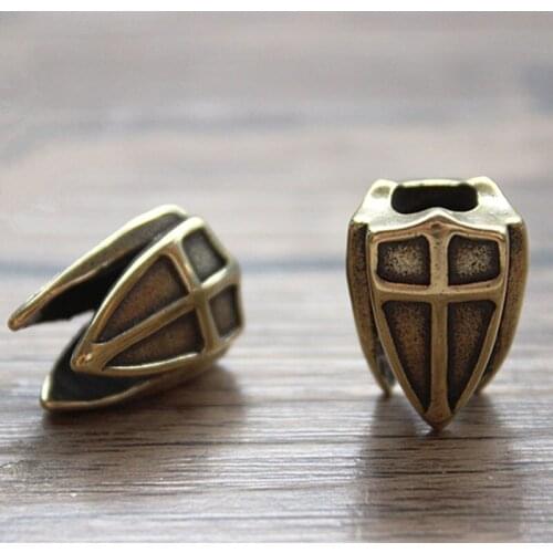 1PC Personality Medieval Shield EDC Beads Keychain Paracord Beads DIY Flashlight Falls Rope Pendant EDC Knife Beads Brass