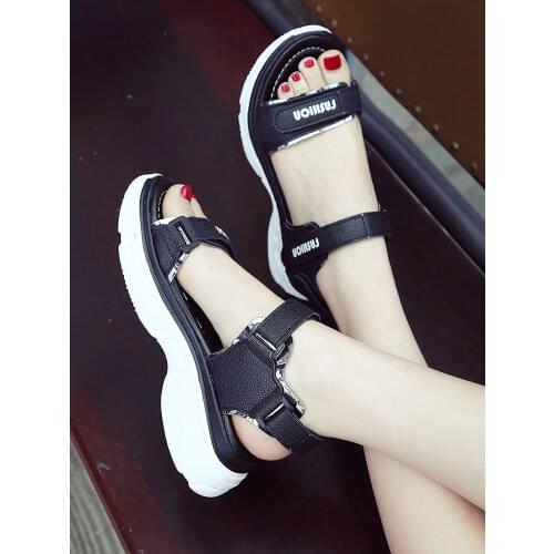 2020 new sports sandals women summer Korean fashion thick bottom students wild womens shoes beach shoes