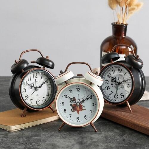 Vintage Metal Alarm Clock Student Bedroom Mute Needle Night Light Clock 3 Inch Retro Pastoral Mini Simple Gets up Bell Clock