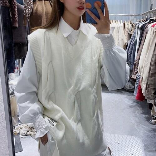 2021 early spring new v-neck simple solid knitted twist vest elegant termperament solid vest all-match front spilt vest 2021 new