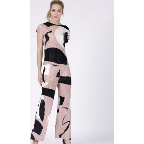 New big design folding digital printing round neck short sleeved T-shirt + loose straight pants MIYAKE pleated suit