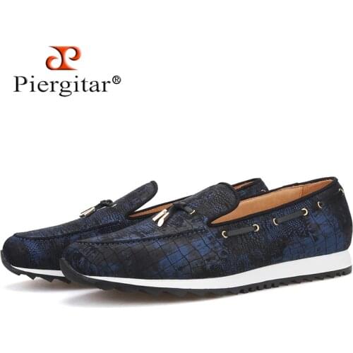 Piergitar 2019 New Handcrafted Navy blue mixed colors Men sneakers with metal tassel Sporty style Slip-on mens casual shoes