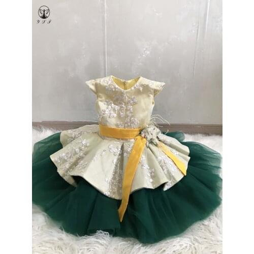 Cute Little Girl Dresses O Neck Short Sleeve Lace 3D Flowers Belt Ball Gown Puffy Short Knee Length Flower Girl Dresses