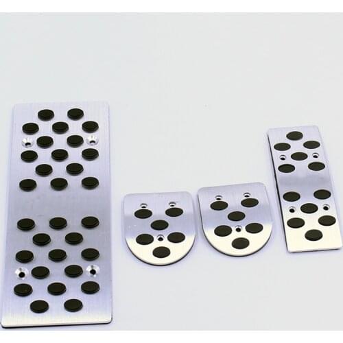 For Nissan Tiida Sylphy Livina Sunny Qashqai Teana MT Fuel Accelerator brake Foot Rest Non slip pedal Pads With logo