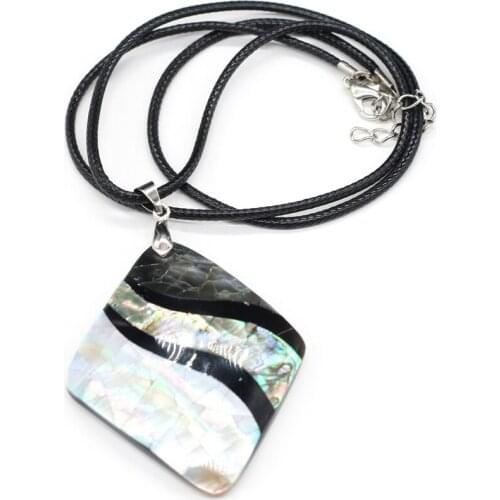 Natural Shell Pendant Splicing Stripe Necklace Charming Jewelry Mother of Pearl Shells Necklaces Leather Rope for Women Gift