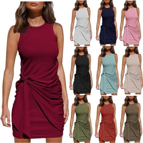 2021 Spring / Summer Casual Sleeveless Round Neck Tight Pleated Dress
