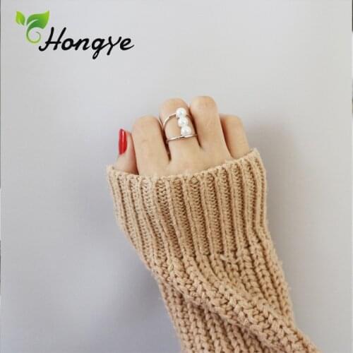 Hongye Fashion Design Female Pearl Rings 3 Beads Adjustable 925 Silver Jewelry Natural Shell Pearls Bridal Wedding Gift for Girl