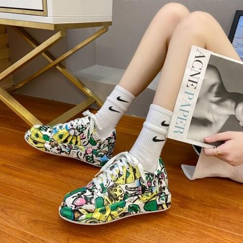 Thick-soled Increased Womens Sneakers New Womens Fashion Hand-painted Graffiti White Shoes Outdoor Casual Womens Shoes