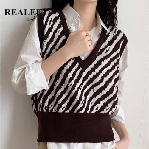 REALEFT 2021 New Autumn Vintage Striped Sleeveless Sweater Vest for Women Knitting V-Neck Casual Loose Ladies Female Tank Tops