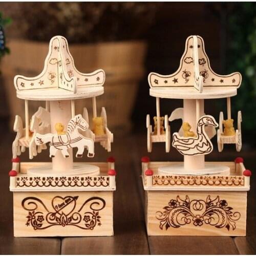1PC Adorable Bear Lovers Carousel Music Box Desktop Ornaments Wooden Living Room Decoration KN 047