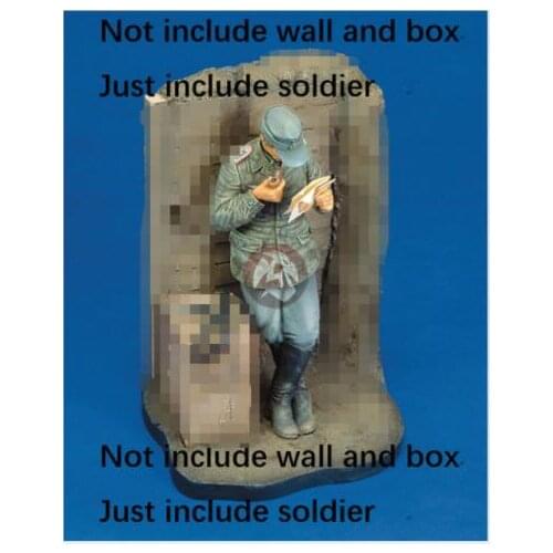 New Unassembled 1/16 120mm Letter from Home soldier 120mm Resin Kit DIY Toys Unpainted resin model