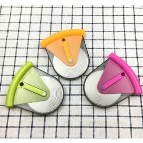 Baking tool with protective cover stainless steel pizza hob cutter