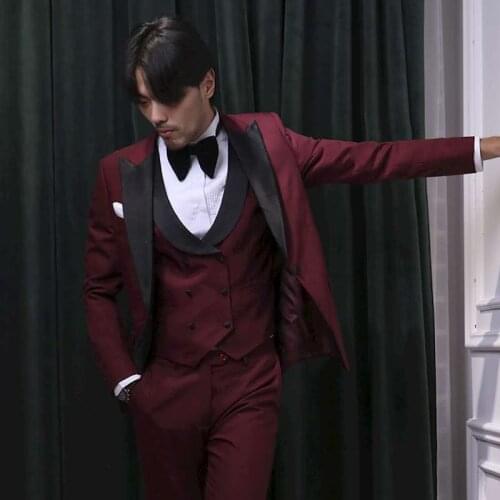 2019 Burgundy Mens Suits Peak lapel Customed Made Party Suits For Men Wedding Groom Dress 3 Pieces Slim Fit Tuxedos For Men