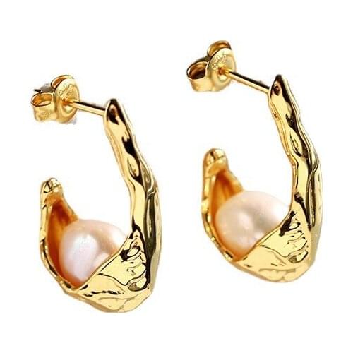 European and American wind crescent natural freshwater pearl earrings female French C retro earrings earrings