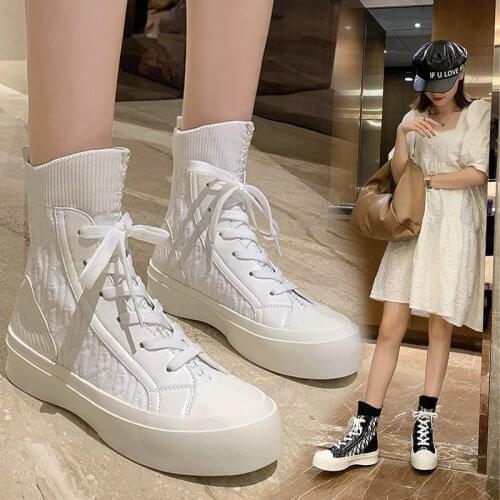 Lacing socks shoes women Autumn winter new breathable elastic socks fashionable ultra-hot leisure sports high-top shoes women
