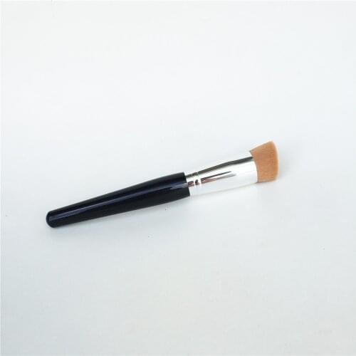 LG-SERIES ANGLED LIQUID FOUNDATION BRUSH - Synthetic Full Coverage Foundation/Cream Brush - Beauty Makeup Blender Tool