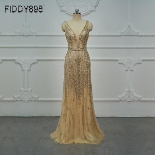 Dubai Luxury Evening Dresses 2020 Long Sexy V Neck Backless Prom Dresses Handmade Bead Pearls Evening Gown Vestido de Fiest